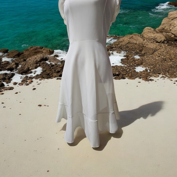 Bobeau White ruffled sleeve Midi Dress Size Medium - Picture 4 of 9